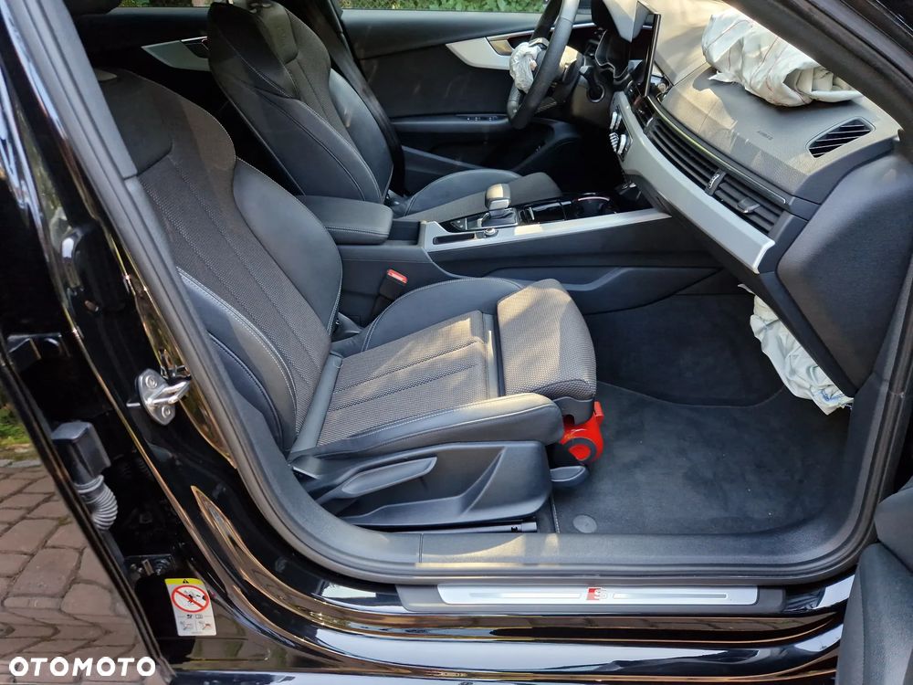 Audi A4 Limousine 35 TFSI mHEV S Line S tronic - 12