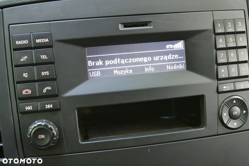 Mercedes-Benz VITO - 16