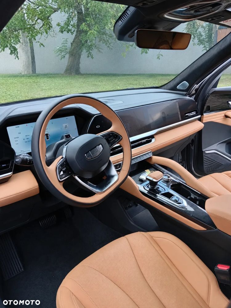 Geely Monjaro - 10