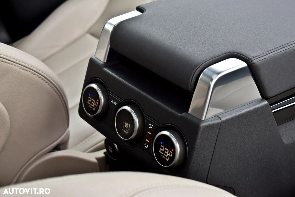 Land Rover Discovery 3.0 L SD6 HSE Luxury - 29