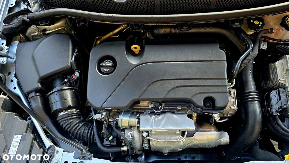 Opel Astra 1.4 Turbo Start/Stop Dynamic - 26