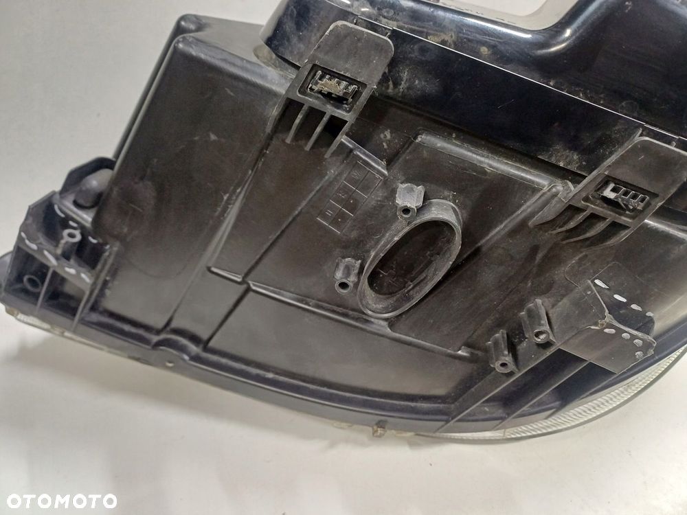 lampa prawy przod MERCEDES SPRINTER W906 06- EUROPA - 12