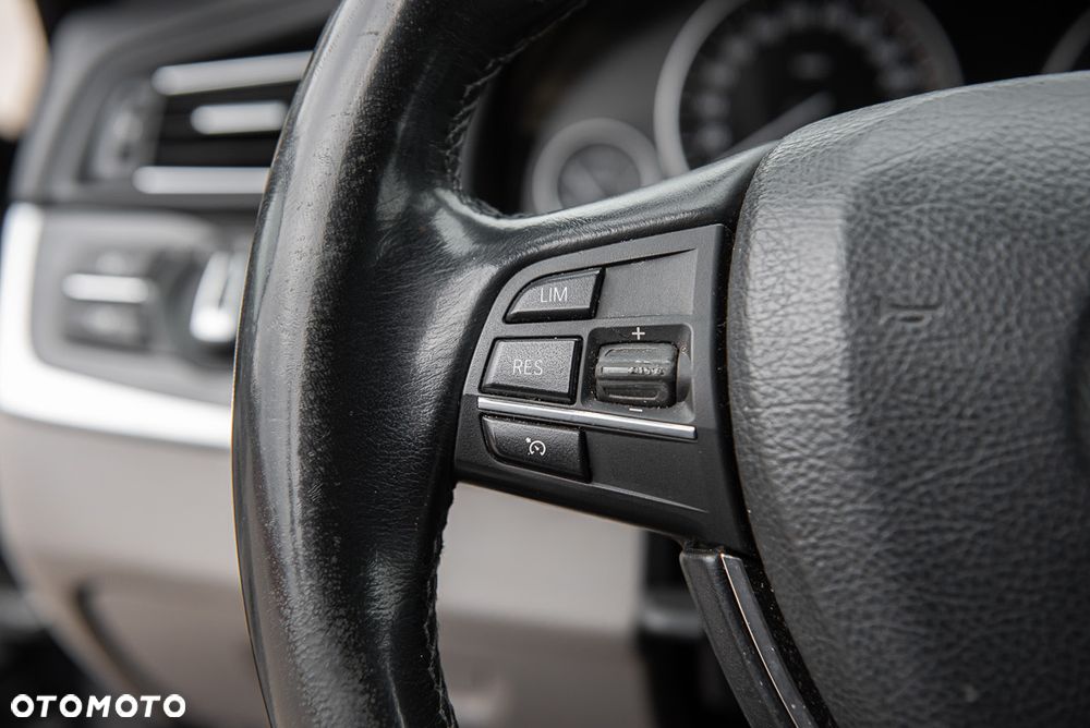 BMW Seria 5 520d - 16
