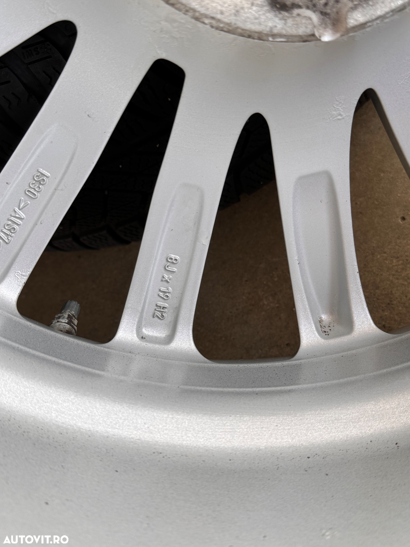 Vând jante originale BMW 5 G30-31 pe 19” cu anvelope de iarnă - 8