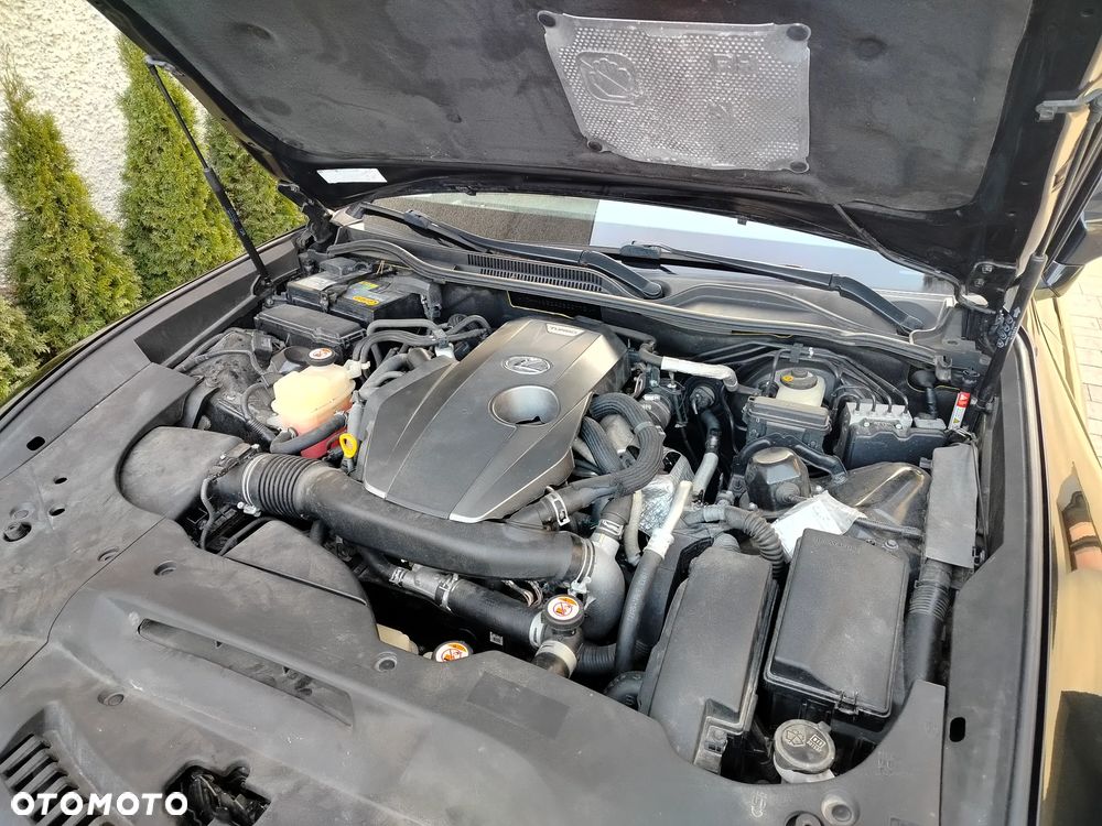 Lexus RC 200t / 300 F Sport - 14