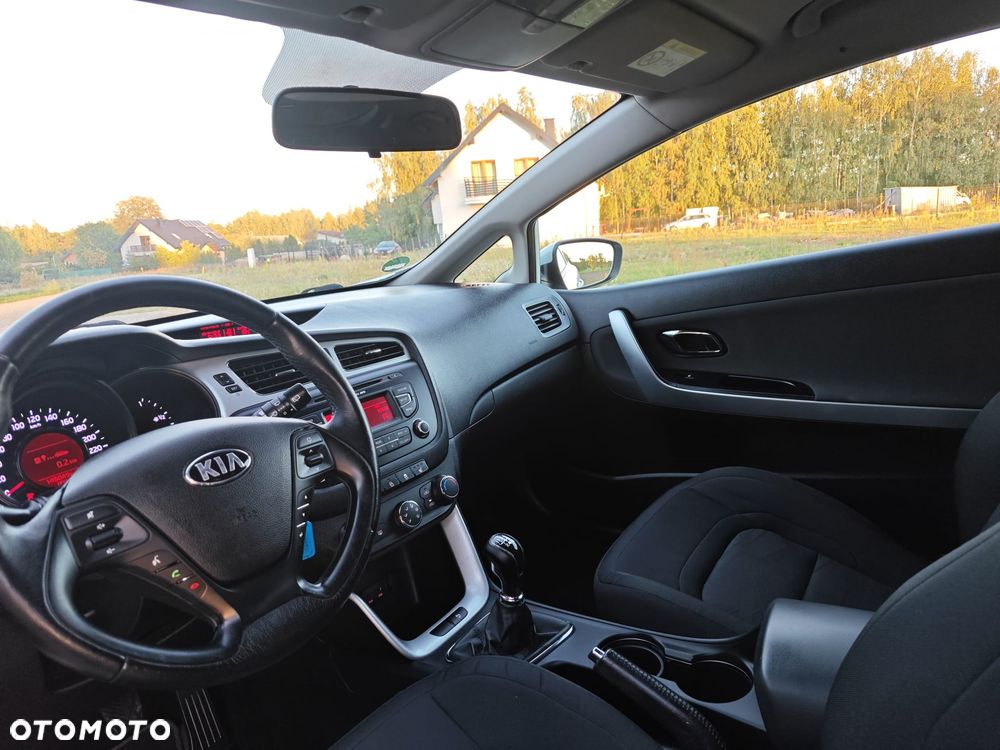 Kia ProCeed - 21