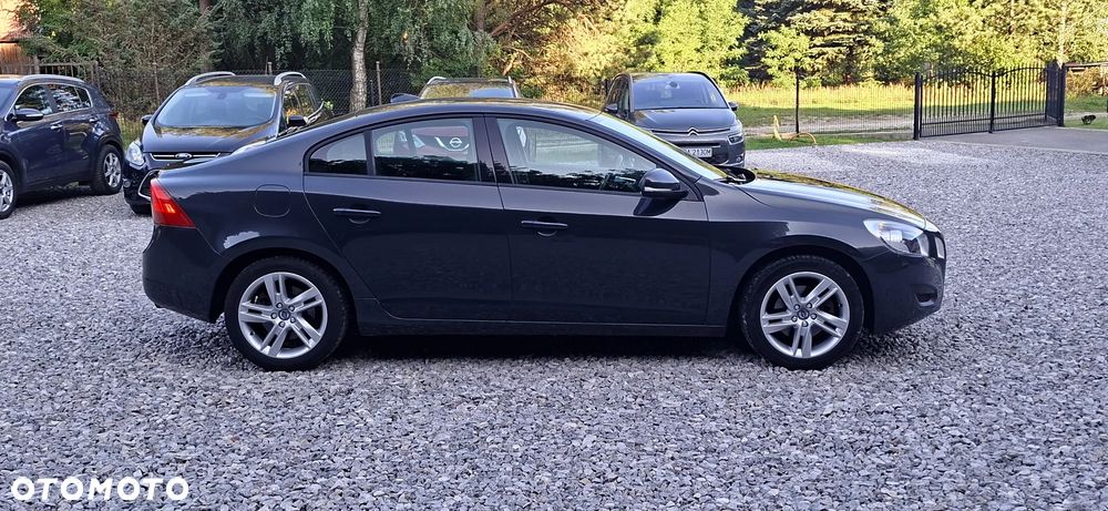 Volvo S60 T3 Kinetic - 9