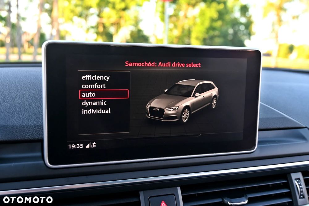 Audi A4 Avant 2.0 TDI ultra S tronic sport - 32