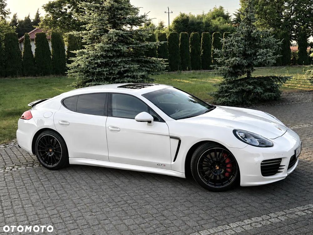 Porsche Panamera GTS - 4