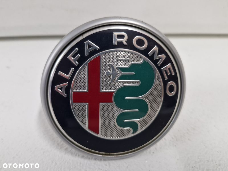 ALFA ROMEO GIULIETTA LOGO EMBLEMAT PRZYCISK MIKROSTYK KLAPY BAGAŻNIKA TYŁ - 2