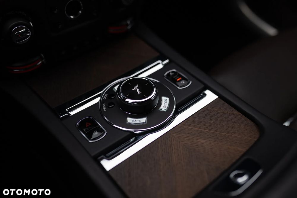 Rolls-Royce Wraith Standard - 28