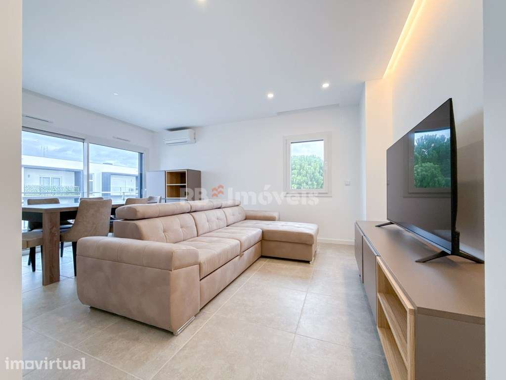 Apartamento T3 Novo c/ Elevador, Garagem e Varanda - Constância