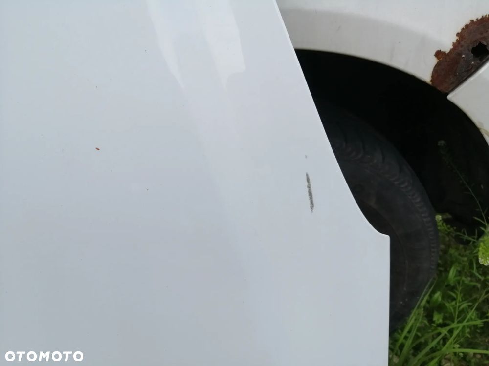 Opel Corsa D maska bez korozji kolor biały kod lakieru Z474 z zawiasami - 3