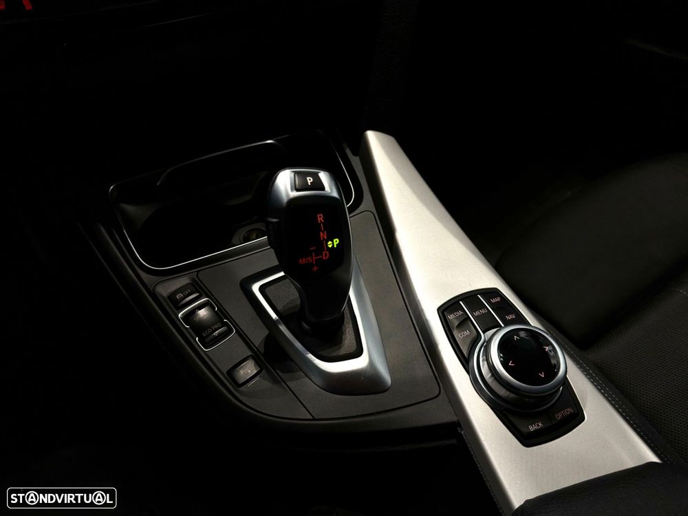BMW 320 d Line Sport Shadow Auto - 23