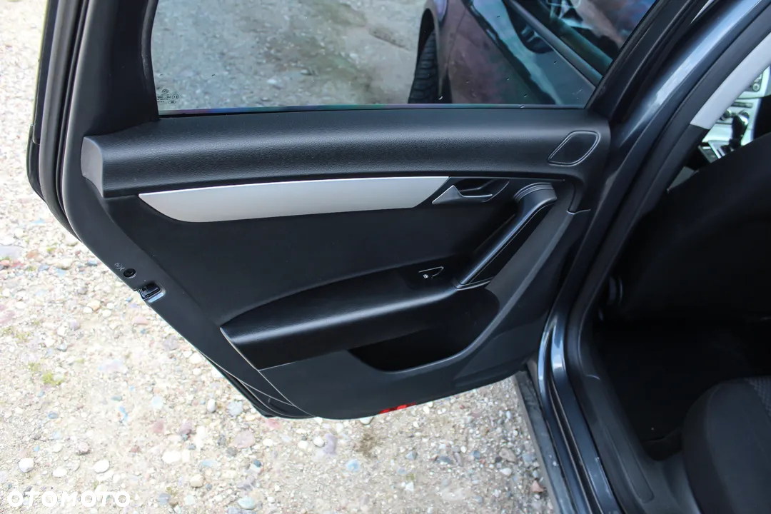 Volkswagen Passat Variant 2.0 TDI DSG BlueMotion Technology Comfortline - 22