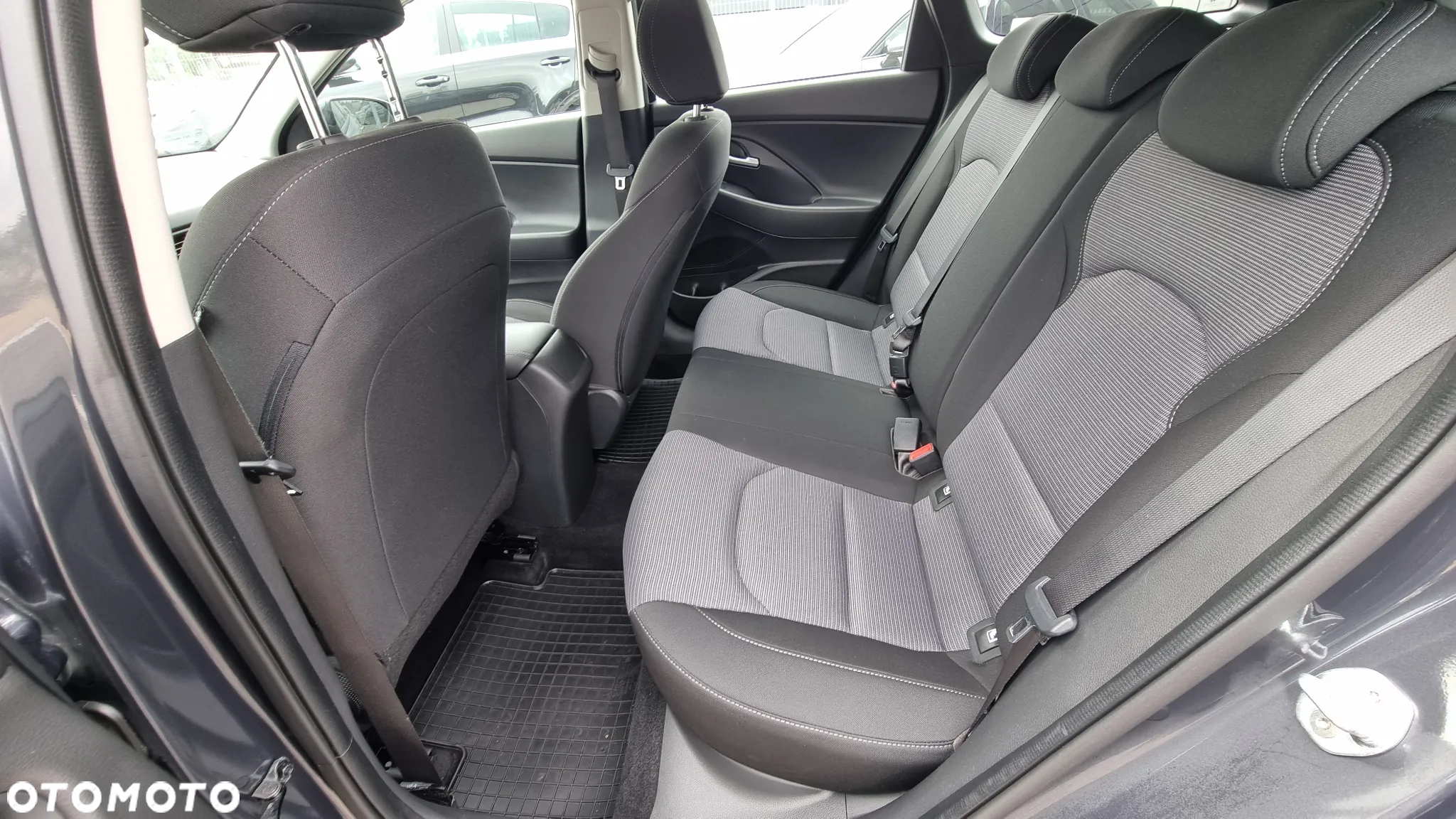 Hyundai i30 1.5 DPI Modern - 26