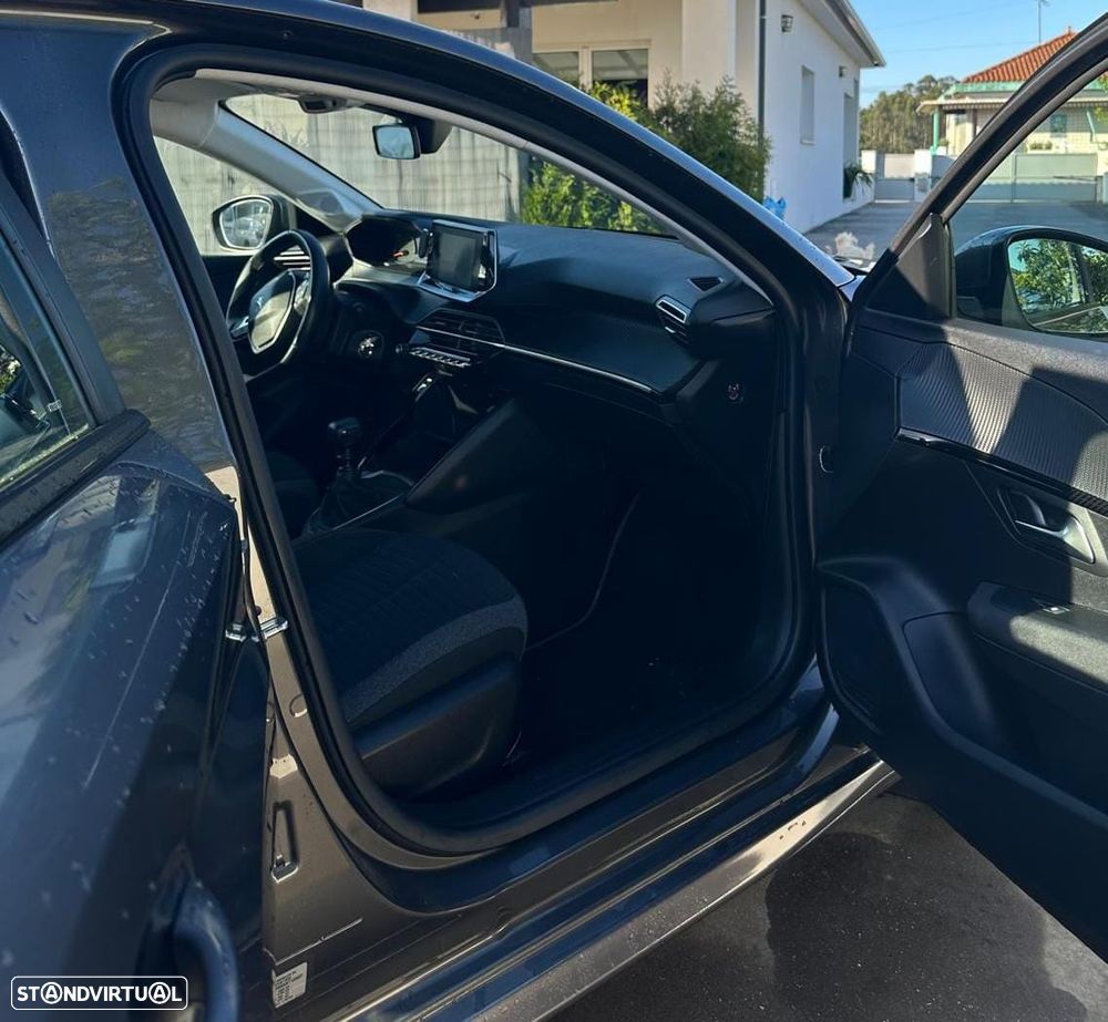 Peugeot 208 1.2 PureTech Active - 4