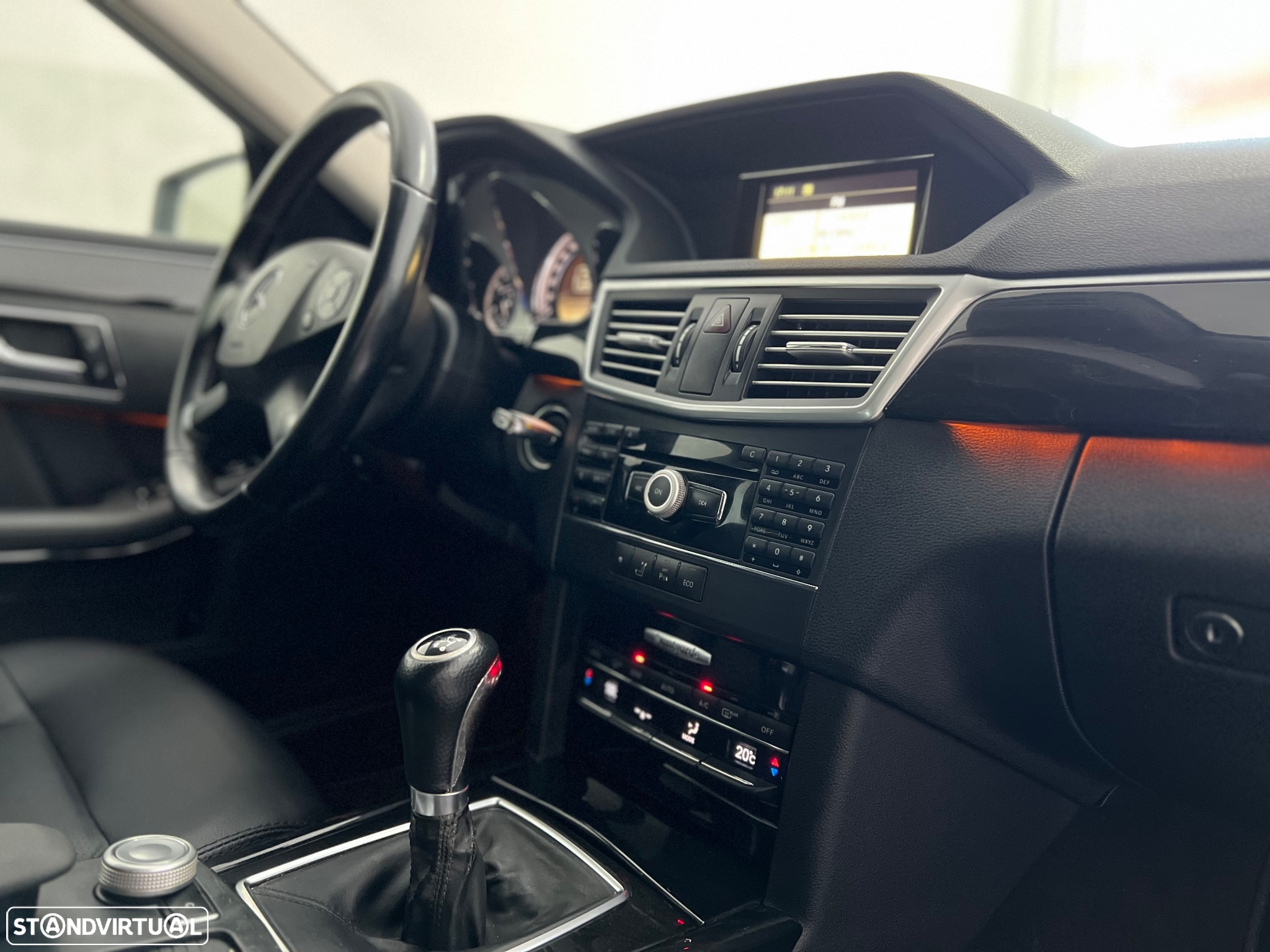 Mercedes-Benz E 250 CDi Avantgarde BlueEfficiency - 33
