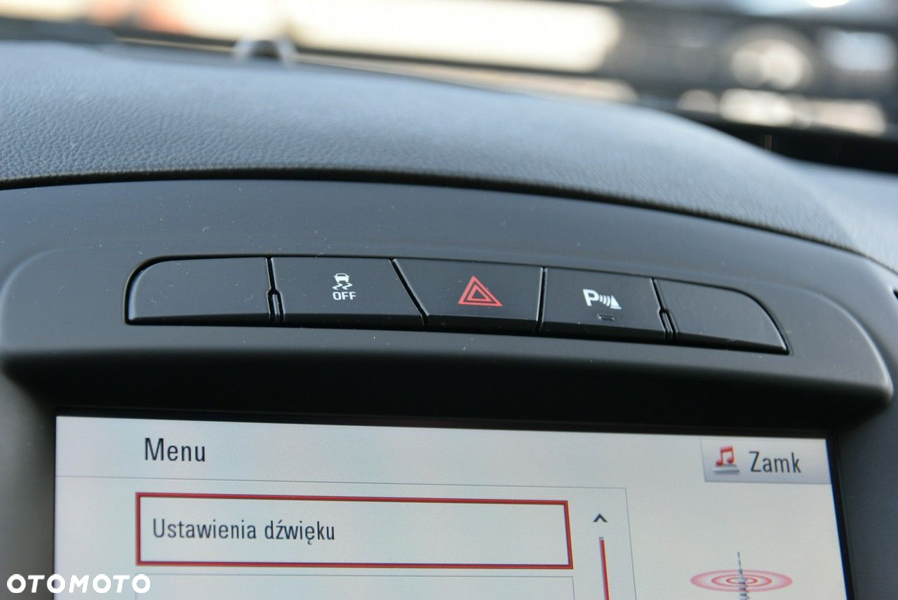 Opel Insignia - 25