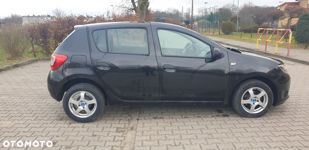 Dacia Sandero - 8