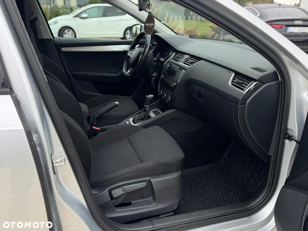 Skoda Octavia 2.0 TDI Style DSG - 13