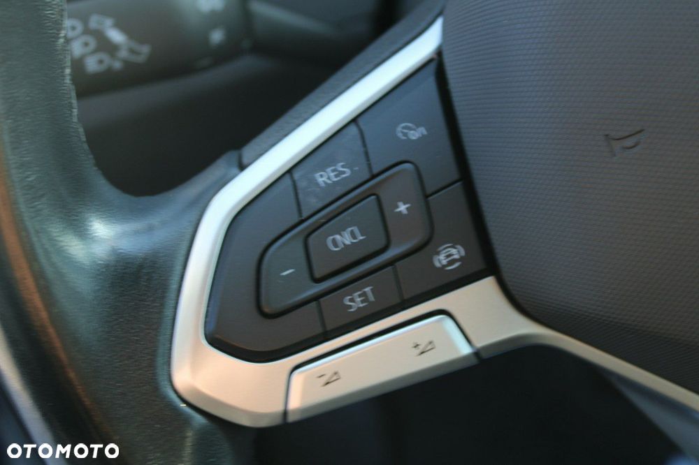 Volkswagen Passat 1.5 TSI EVO Essence - 19