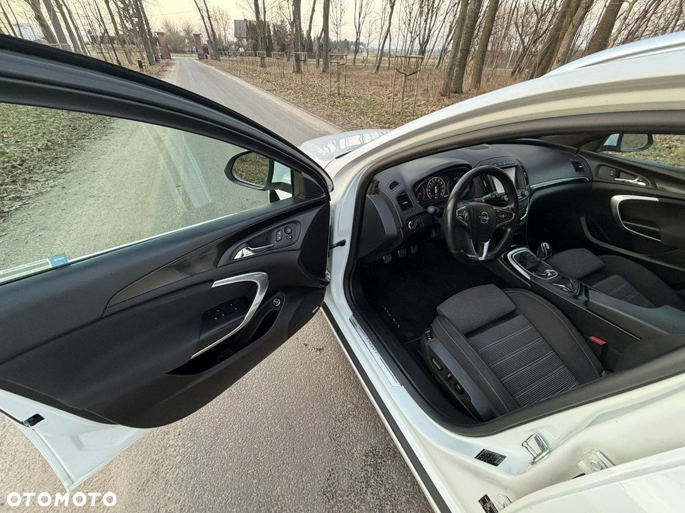 Opel Insignia - 17