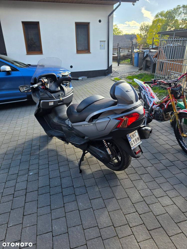 Suzuki Burgman - 4