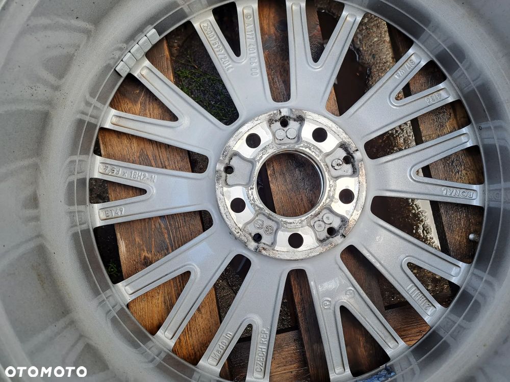 Oryg. Mercedes A-Klasa CLA 177 A177 w177 a1774010600 7.5J 18 ET49 5619 - 3