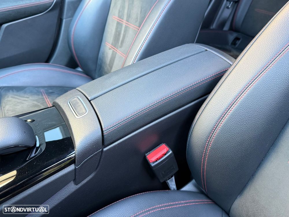 Mercedes-Benz CLA 250 e AMG Line - 18