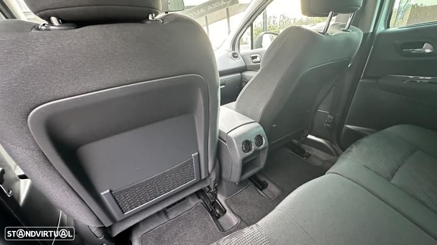 Peugeot 3008 1.6 e-HDi Active CMP6 - 20