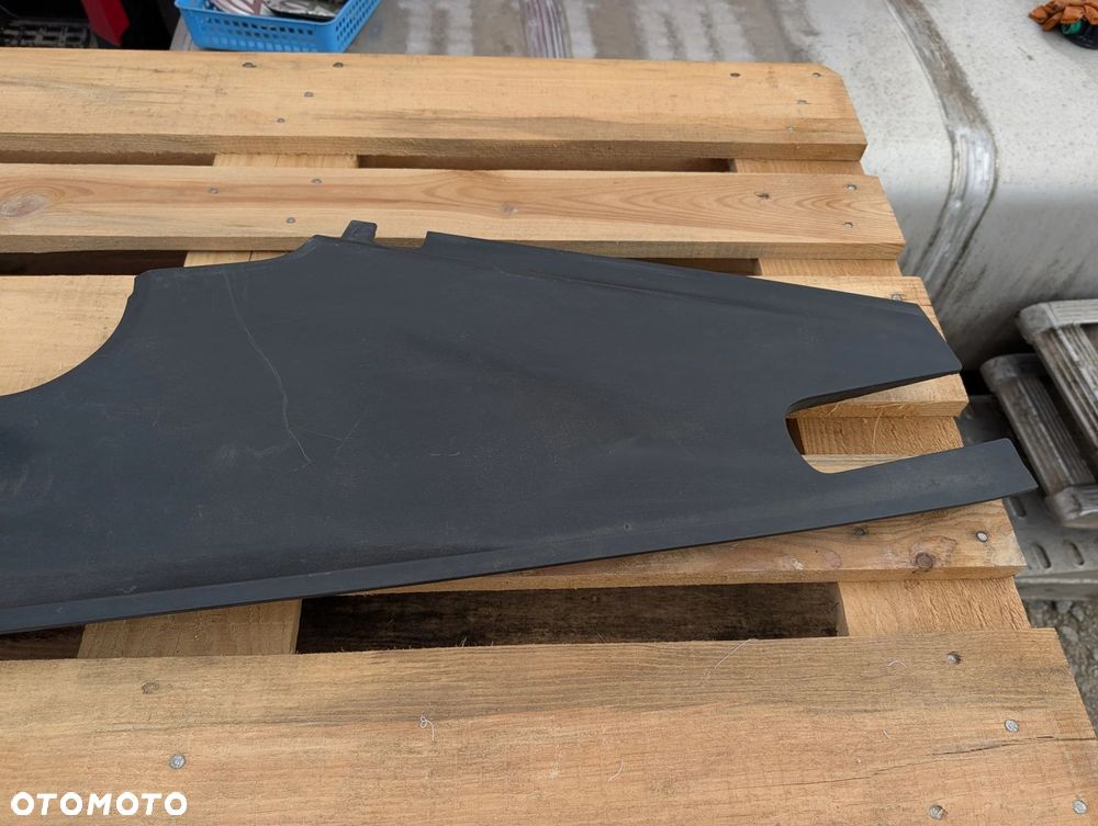 OSŁONA LISTWA WANNY TESLA S 106047800B, 106047700B - 3