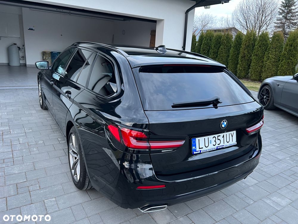 BMW Seria 5 520d Sport Line - 3
