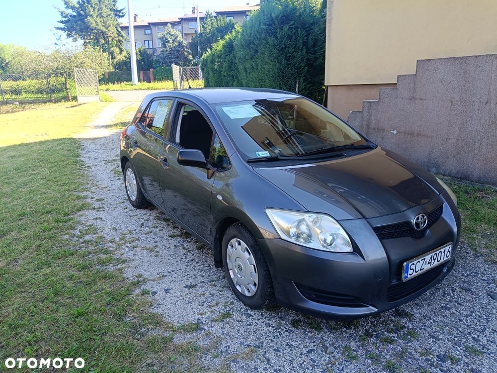 Toyota Auris - 2
