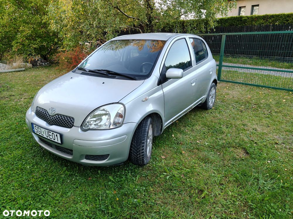 Toyota Yaris 1.0 - 6