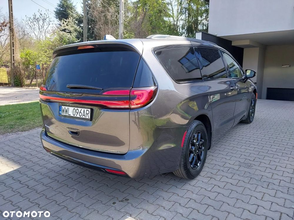 Chrysler Pacifica - 10