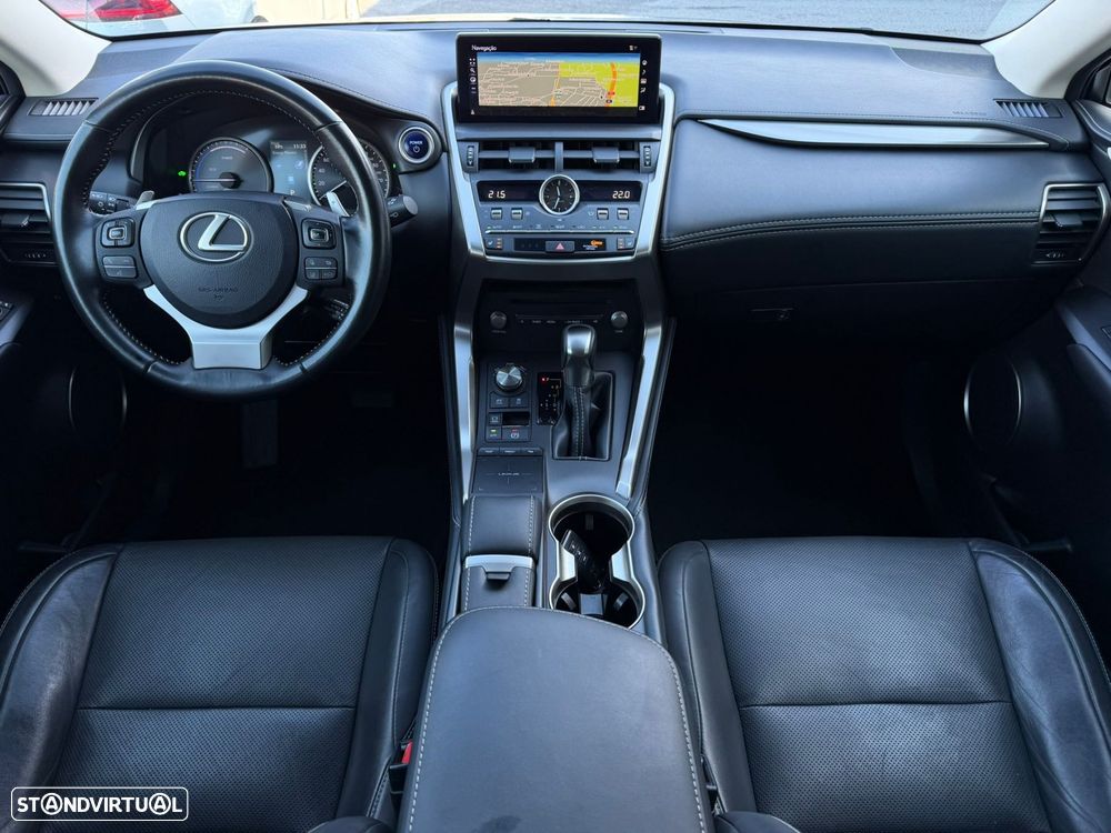 Lexus NX 300h Executive+ - 22