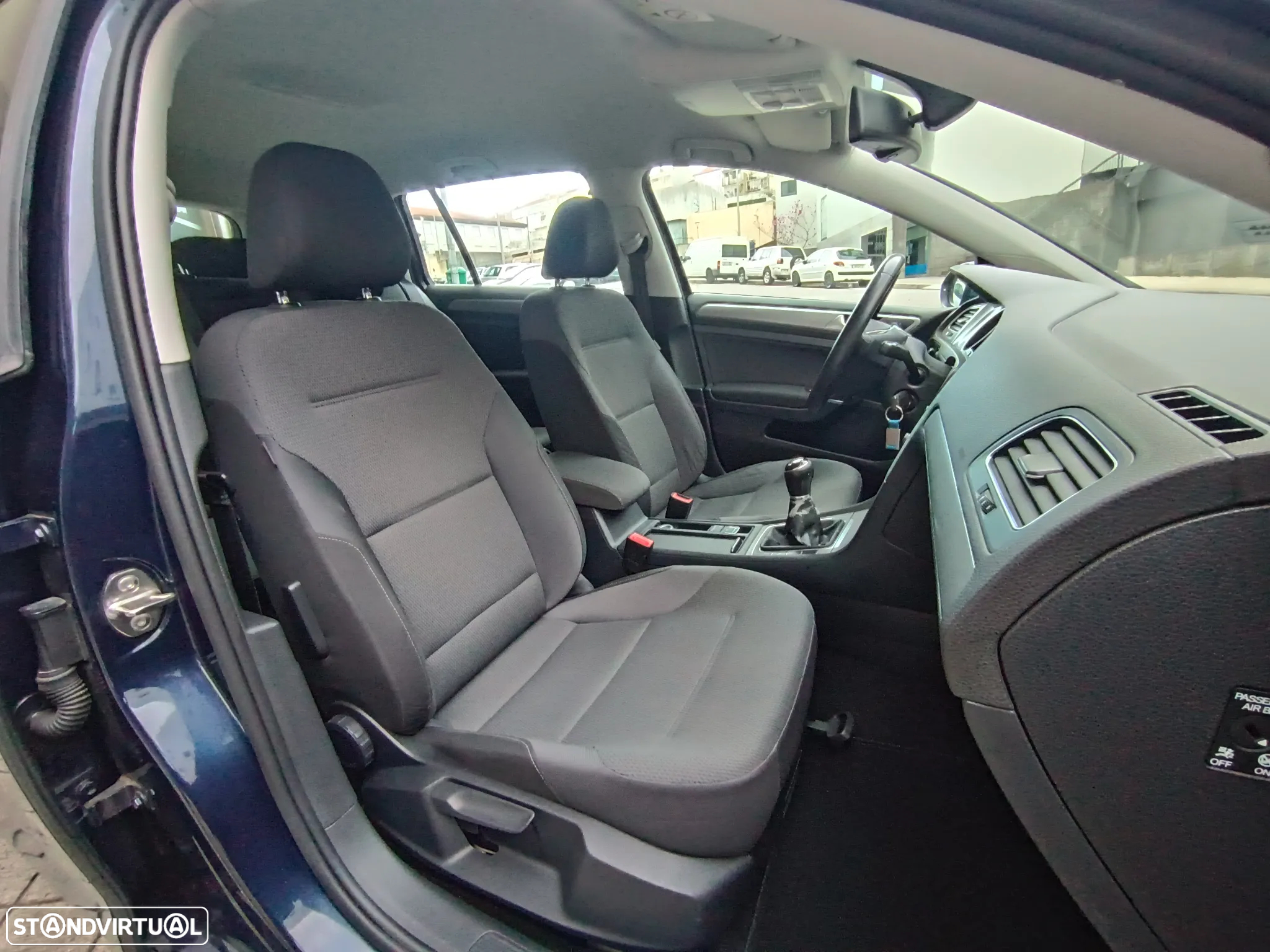 VW Golf Variant 1.6 TDi BlueMotion Confortline - 24