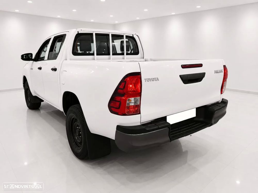 Toyota Hilux 2.4 D-4D 4WD CD CM - 4