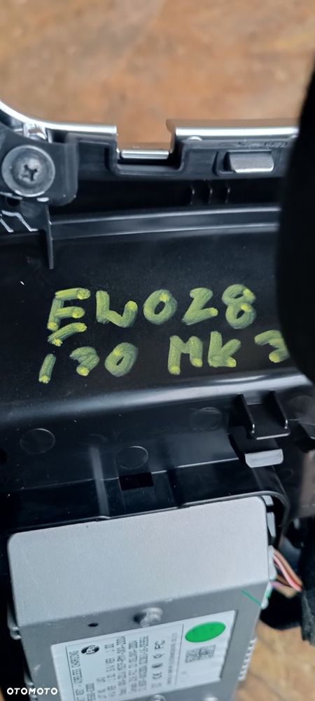 HYUNDAI I30 MK3  95560-G3000 DEKOR PANEL LADOWARKA INDUKCYJNA - 2
