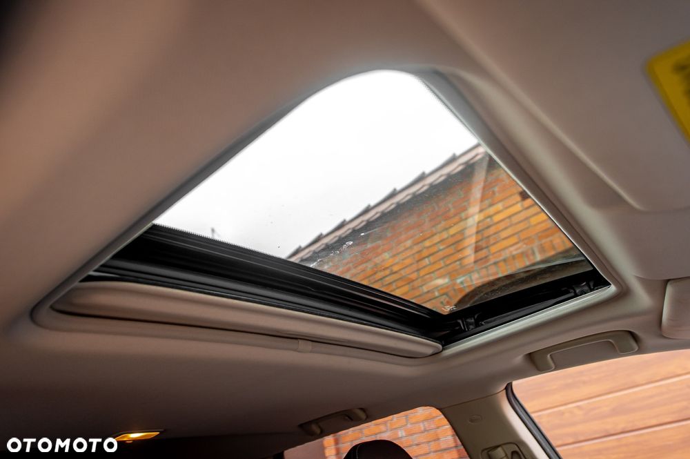 Mitsubishi Outlander 2.2 DID Instyle Navi 4WD - 16