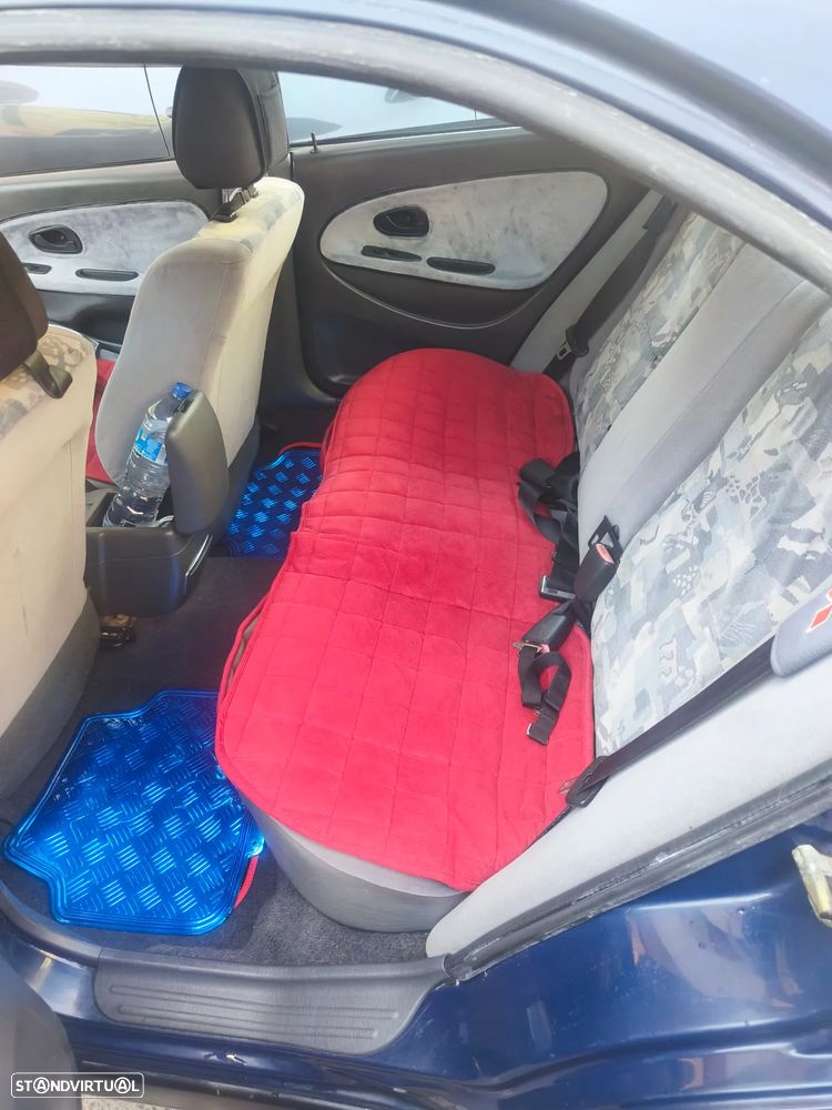 Mitsubishi Carisma Hatchback 1.6 GLX ABS - 9