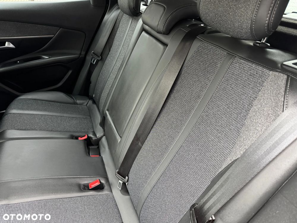 Peugeot 3008 BlueHDi 130 Stop & Start EAT8 Allure - 15