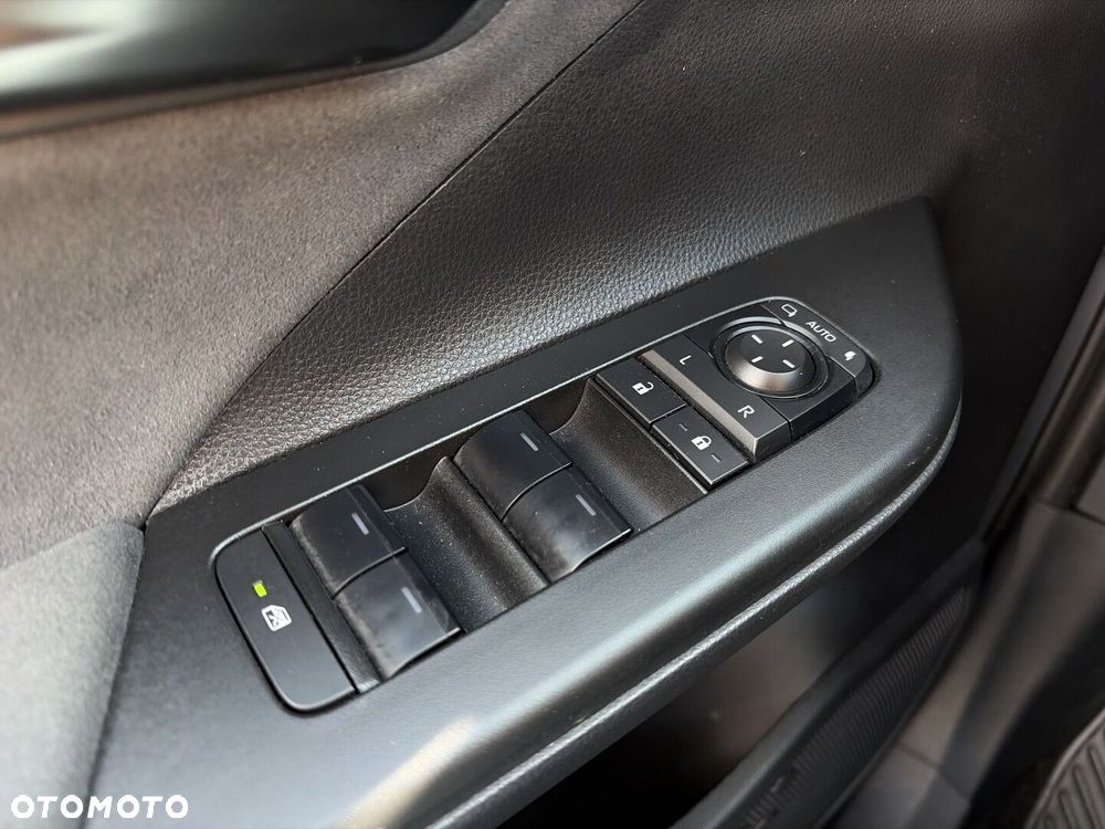 Toyota C-HR 2.0 PHEV Dynamic Force Executive - 26