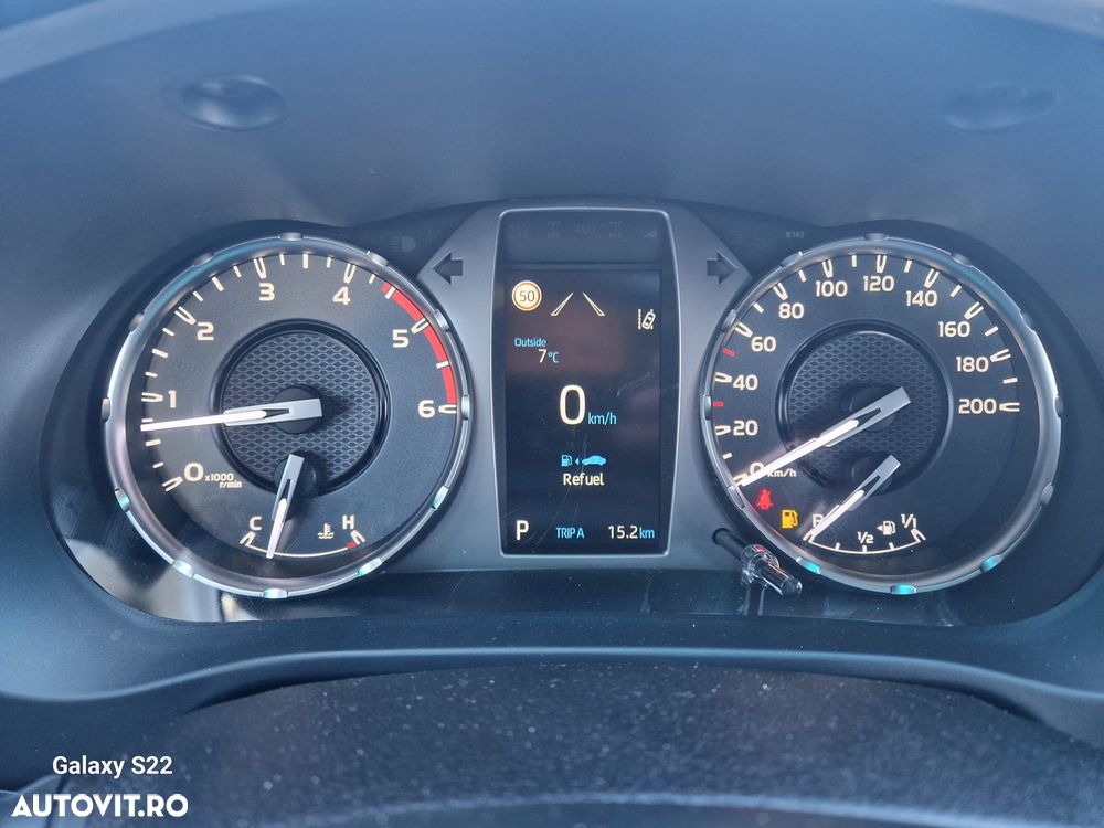 Toyota Hilux 2.8D 204CP 4x4 Double Cab AT MHEV Executive - 15