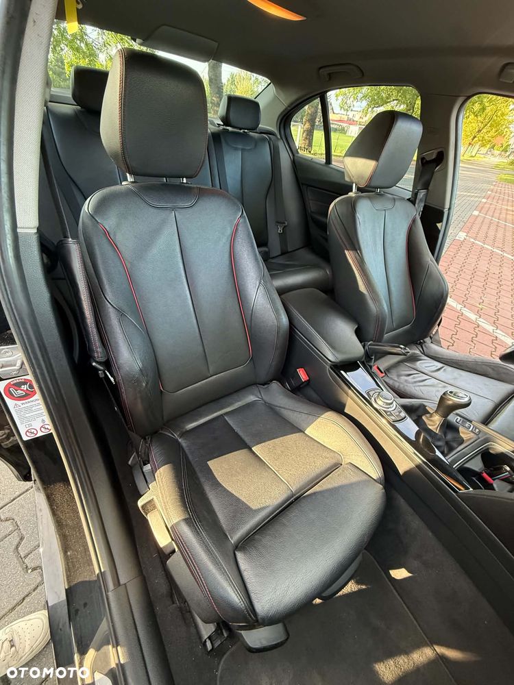 BMW Seria 3 318d Sport Line - 18