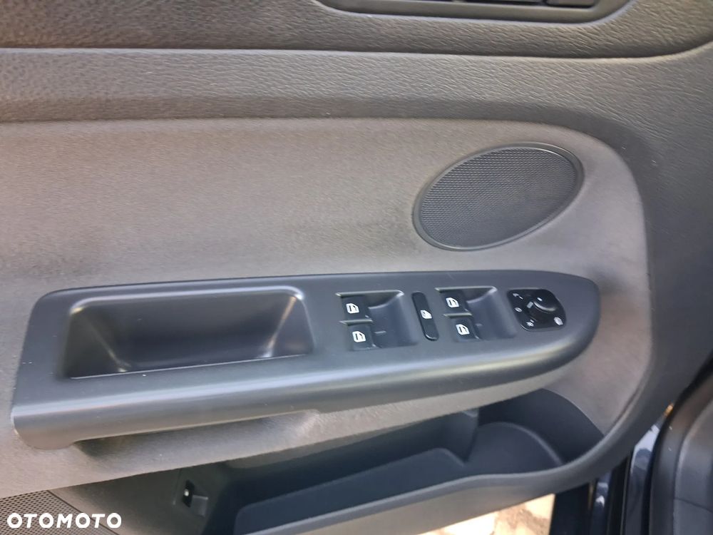 Volkswagen Golf Plus 1.9 TDI United - 12