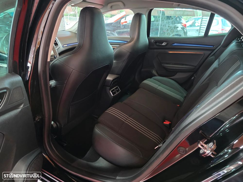 Renault Mégane 1.5 Blue dCi GT Line - 27