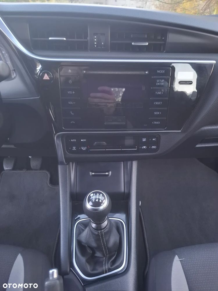 Toyota Auris 1.33 VVT-i Active - 7