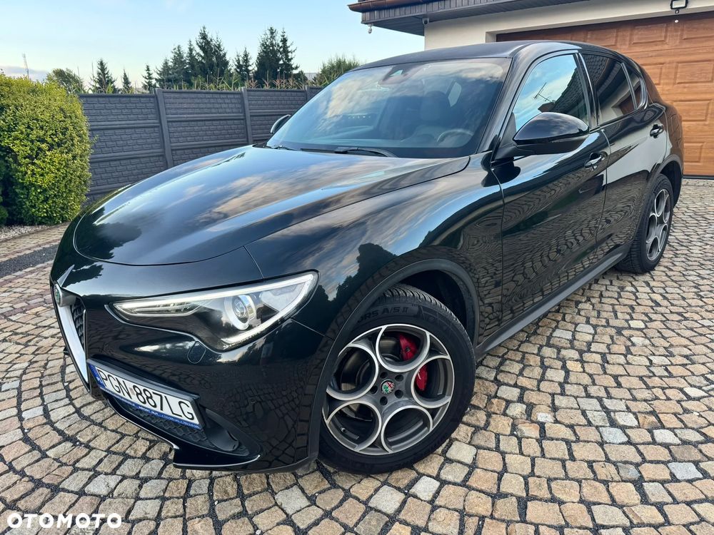 Alfa Romeo Stelvio - 2